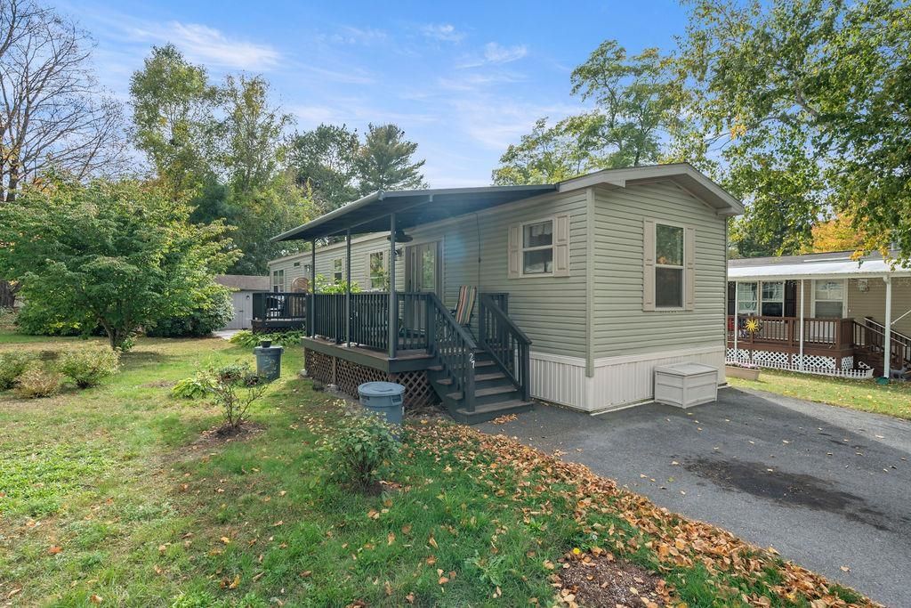 Photo of 27 Hayes Park, Exeter, NH 03833 (MLS # 5065663)