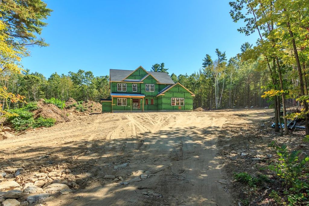 Photo of 88 High Range Road, Londonderry, NH 03053 (MLS # 5062399)