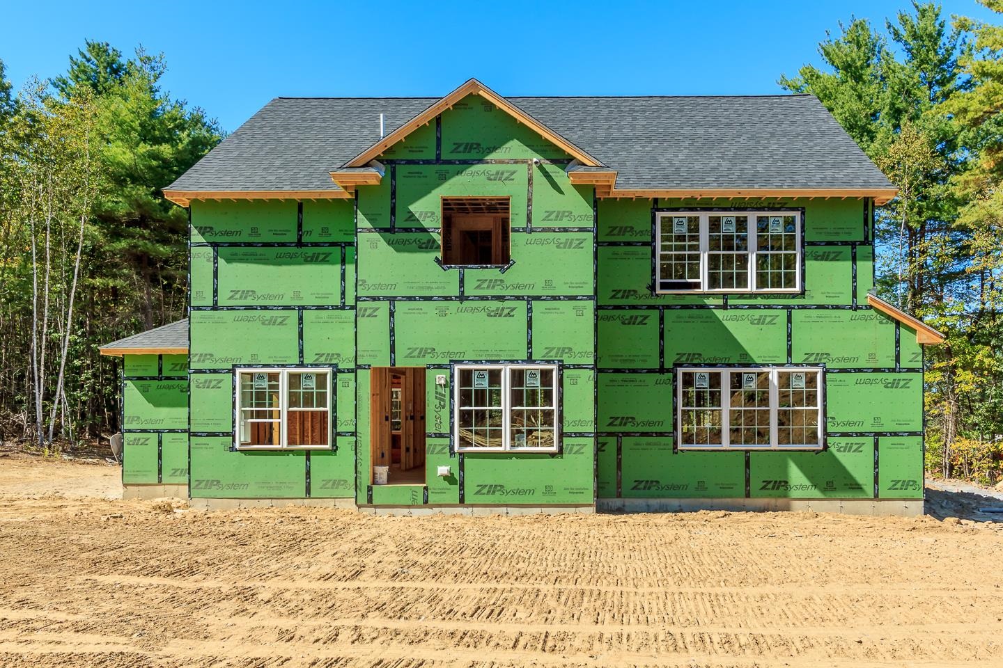 Londonderry, New Hampshire 03053, United States, 4 Bedrooms Bedrooms, ,3 BathroomsBathrooms,Residential,Active,214955