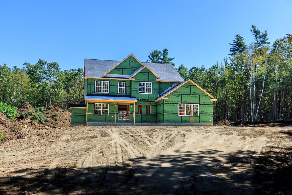 Photo of 88 High Range Road, Londonderry, NH 03053 (MLS # 5062399)