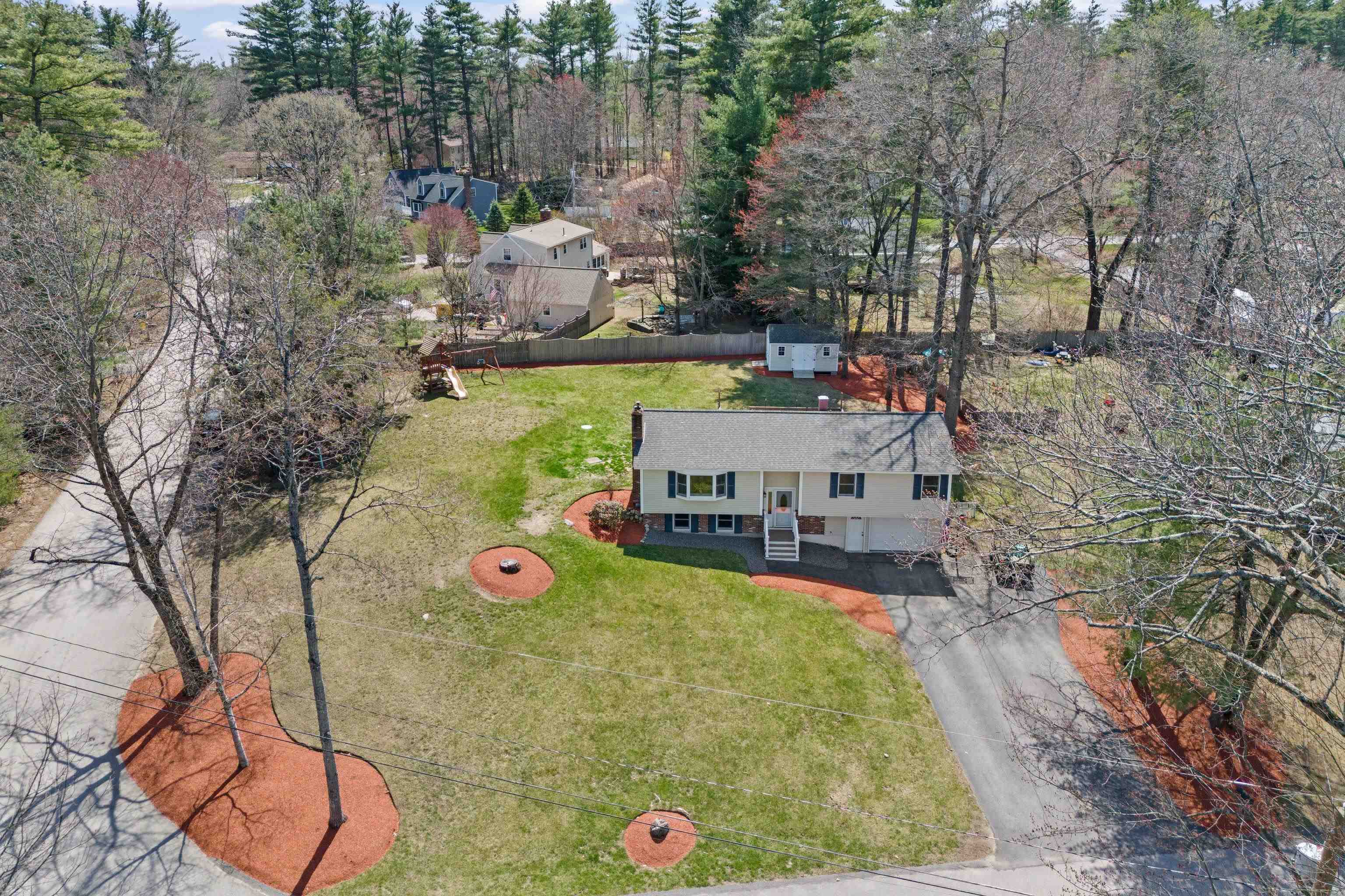 7 Den Avenue