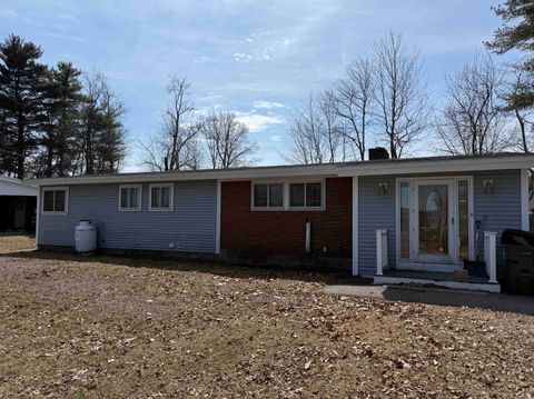 21 Roycraft Road Manchester NH 03103