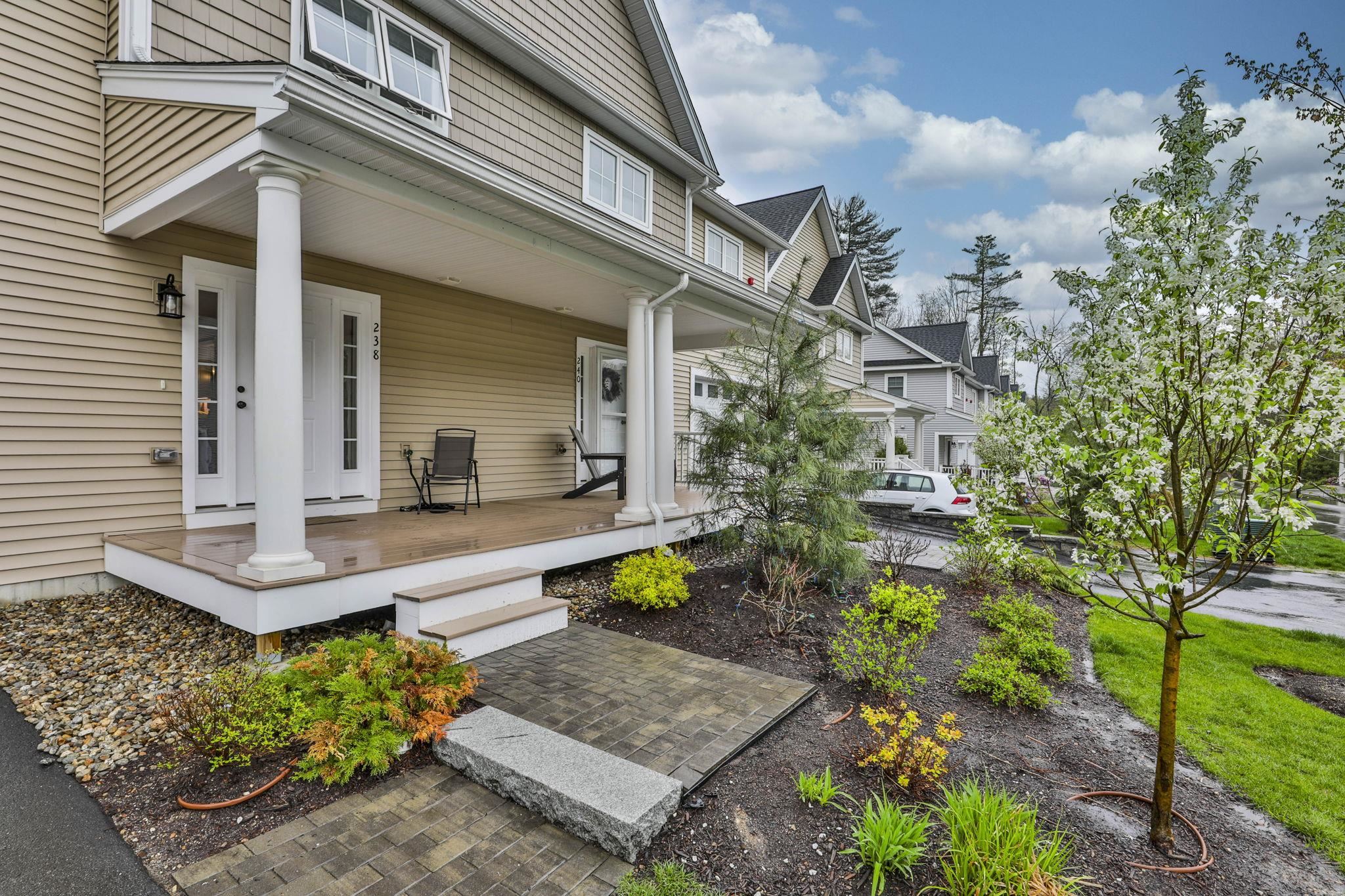 238 Woodview Way