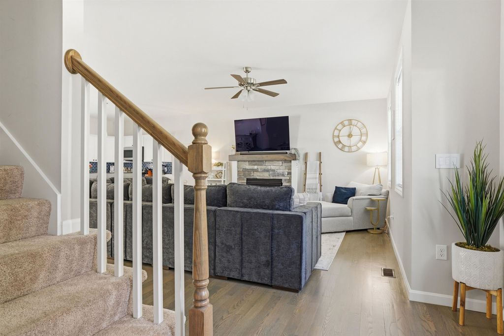 Photo of 119 Westwood Drive, Nashua, NH 03062 (MLS # 5087917)