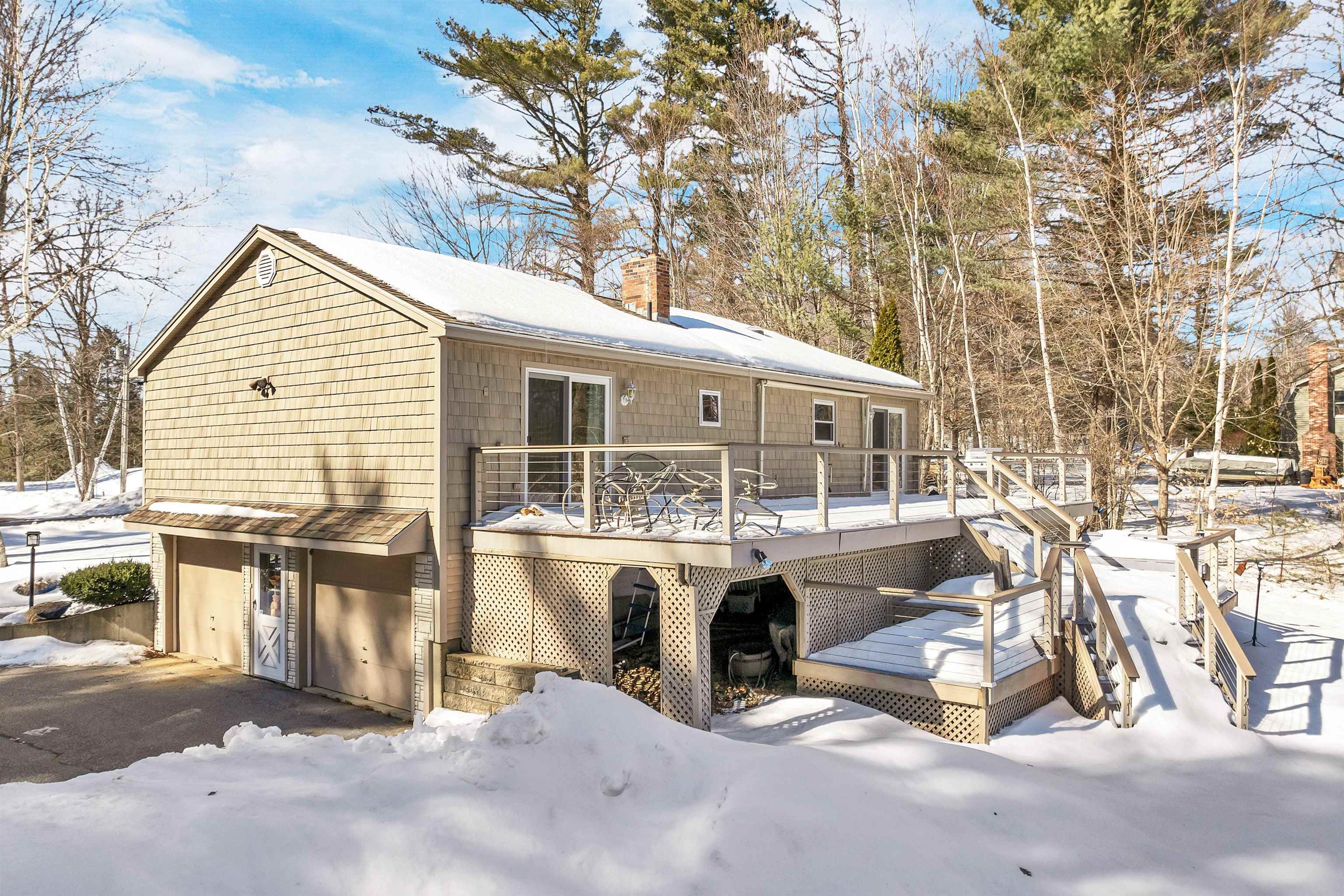 Gilmanton, New Hampshire 03237, United States, 3 Bedrooms Bedrooms, ,3 BathroomsBathrooms,Residential,Pending,82470