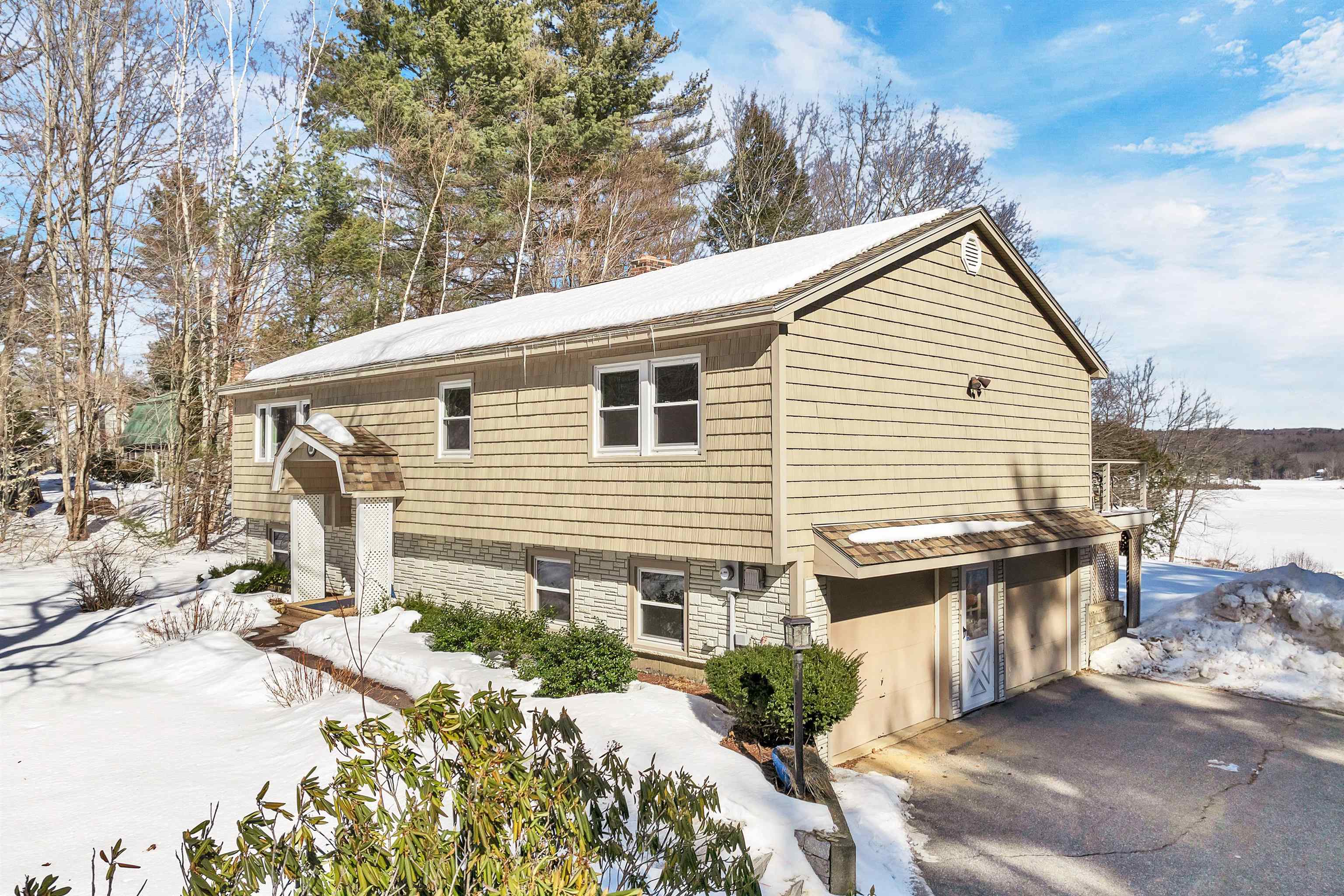 Gilmanton, New Hampshire 03237, United States, 3 Bedrooms Bedrooms, ,3 BathroomsBathrooms,Residential,Pending,82470