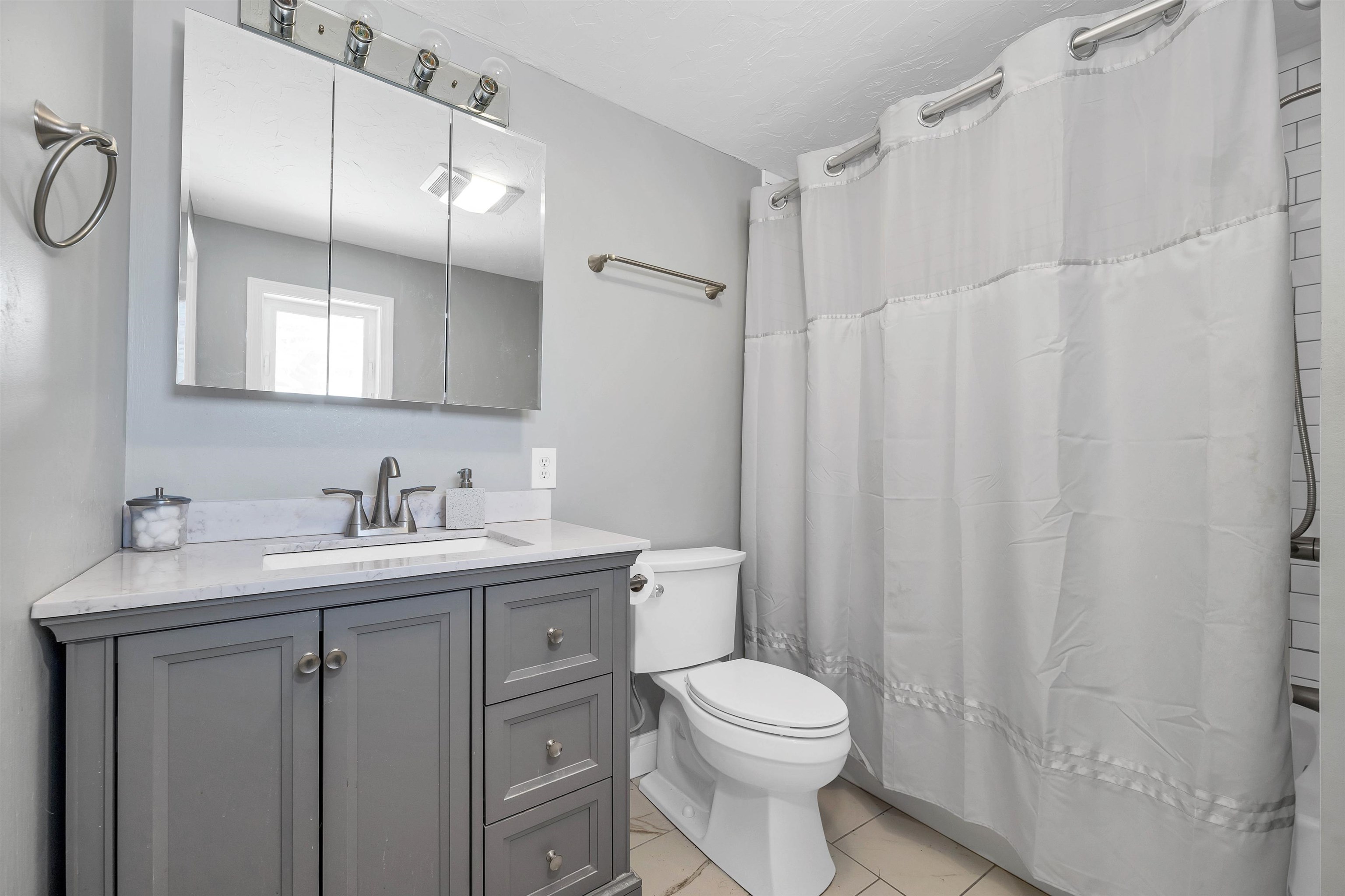 Gilmanton, New Hampshire 03237, United States, 3 Bedrooms Bedrooms, ,3 BathroomsBathrooms,Residential,Pending,82470