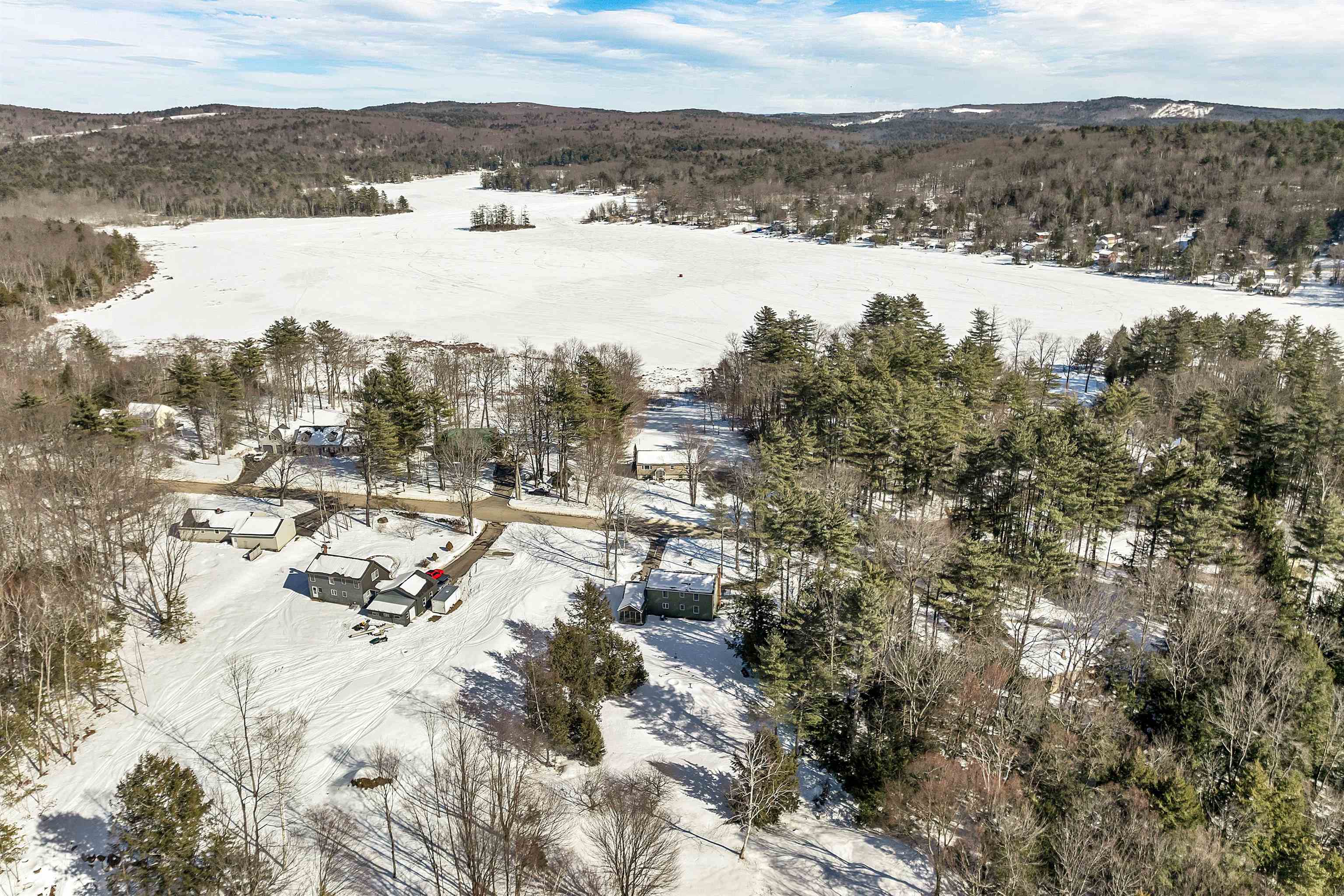 Gilmanton, New Hampshire 03237, United States, 3 Bedrooms Bedrooms, ,3 BathroomsBathrooms,Residential,Pending,82470