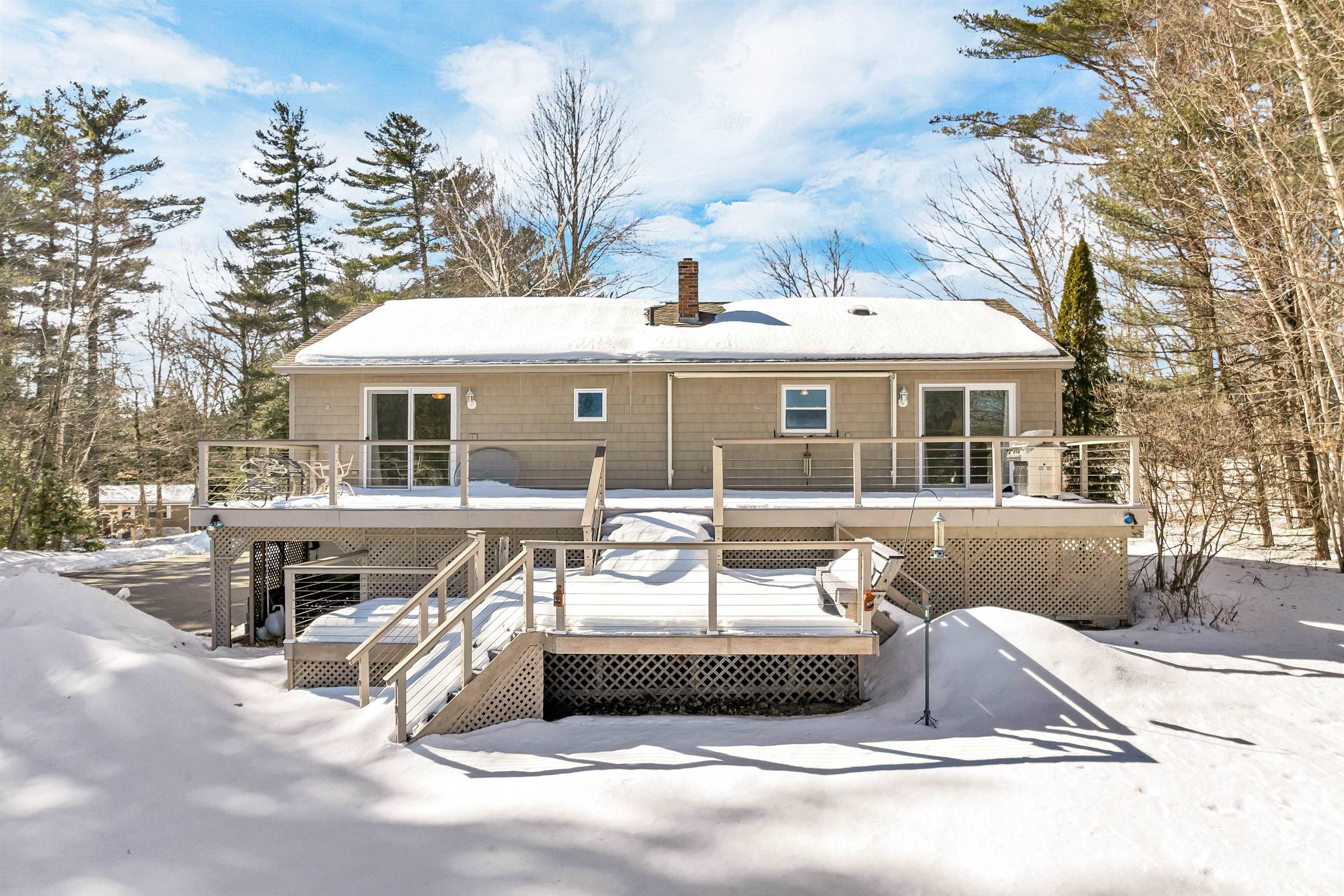 Gilmanton, New Hampshire 03237, United States, 3 Bedrooms Bedrooms, ,3 BathroomsBathrooms,Residential,Pending,82470