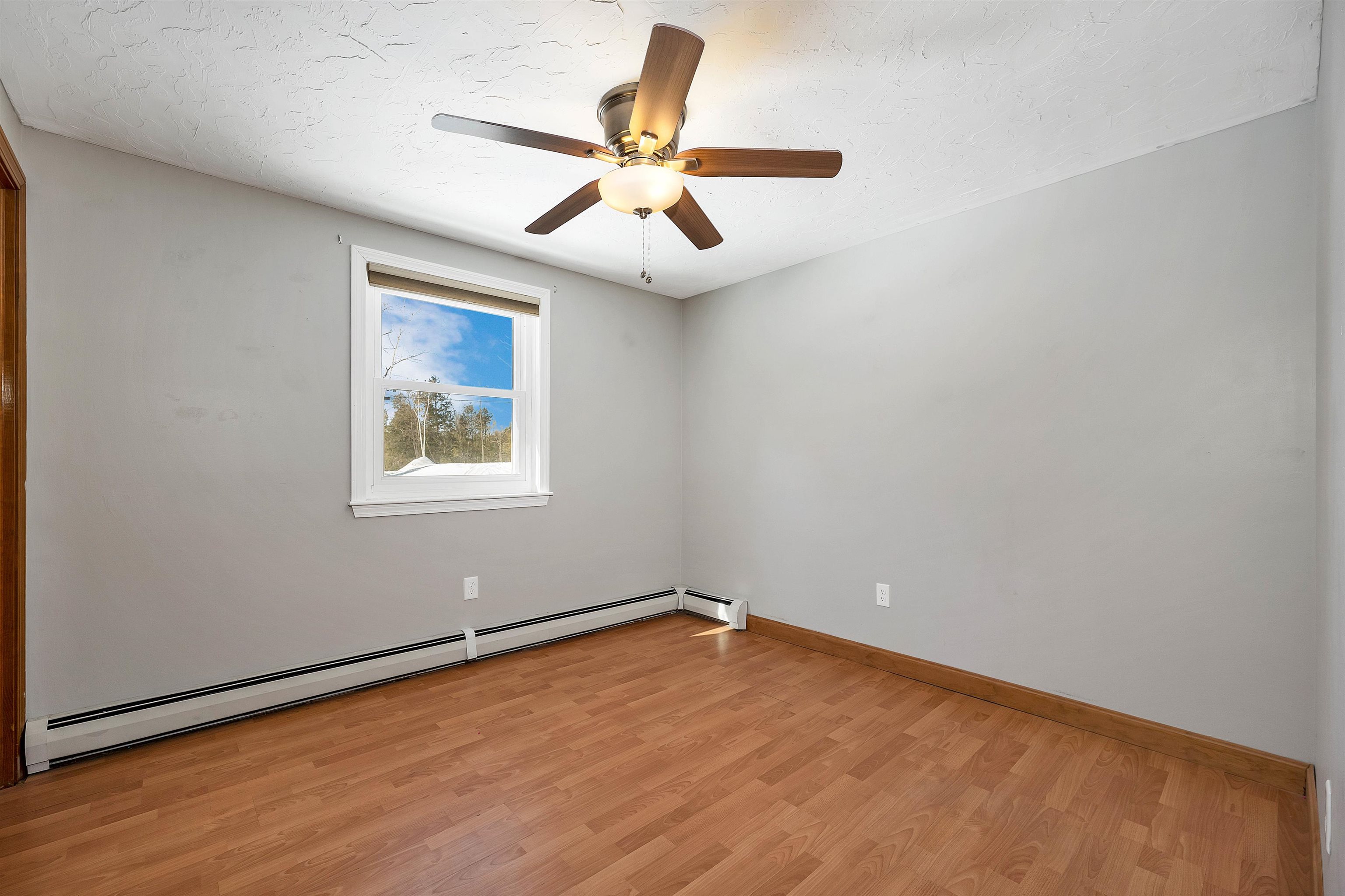 Gilmanton, New Hampshire 03237, United States, 3 Bedrooms Bedrooms, ,3 BathroomsBathrooms,Residential,Pending,82470