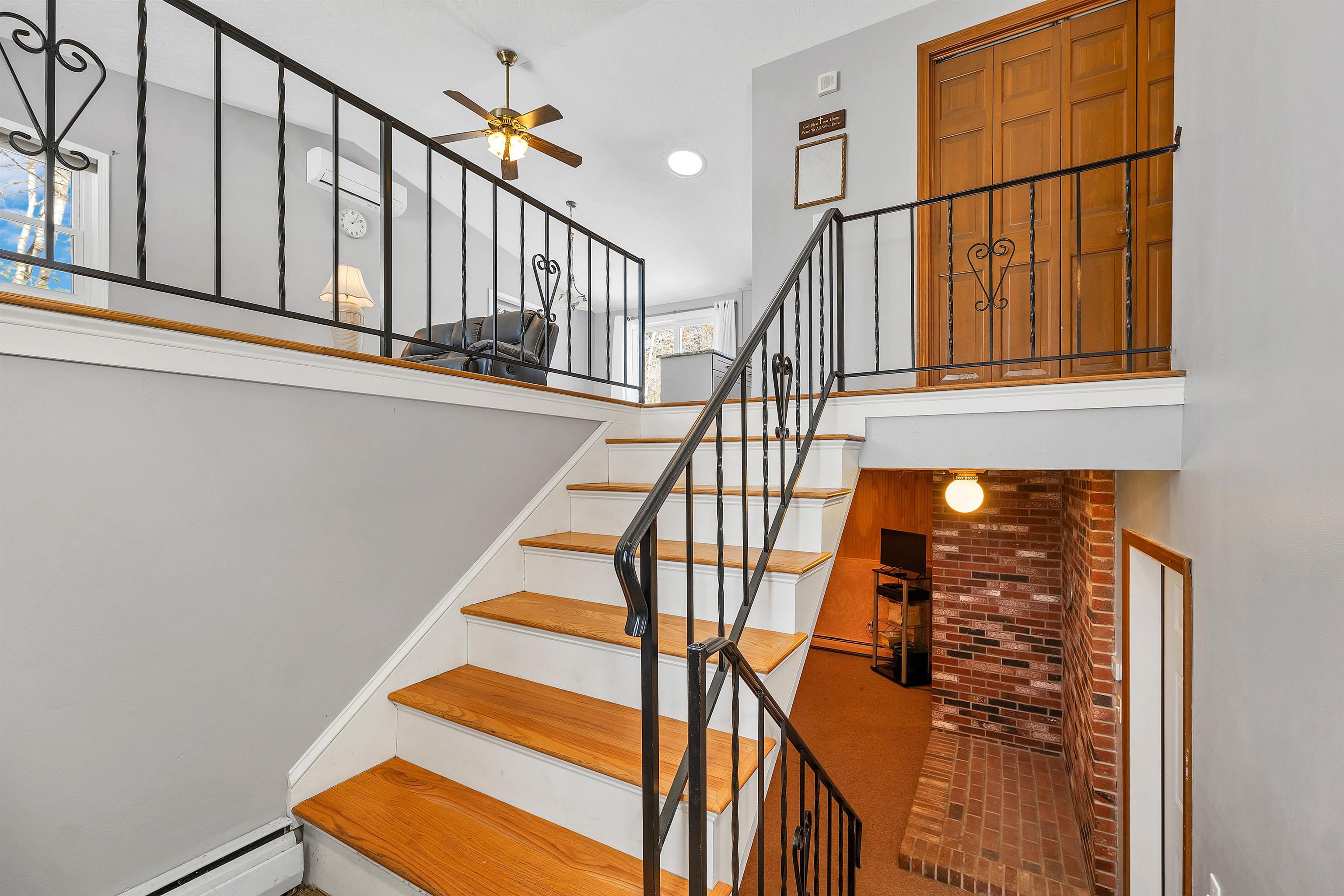 Gilmanton, New Hampshire 03237, United States, 3 Bedrooms Bedrooms, ,3 BathroomsBathrooms,Residential,Pending,82470