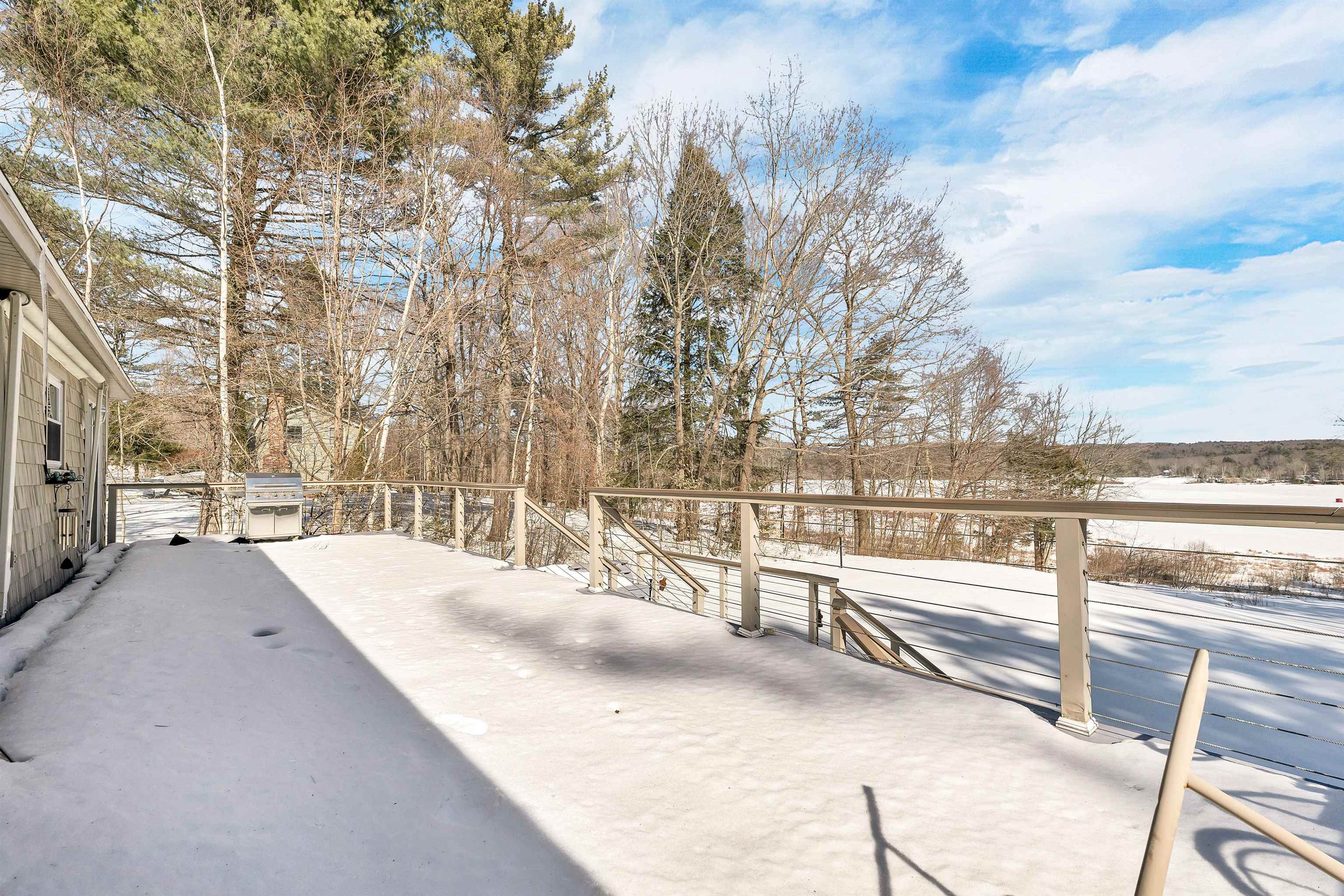 Gilmanton, New Hampshire 03237, United States, 3 Bedrooms Bedrooms, ,3 BathroomsBathrooms,Residential,Pending,82470