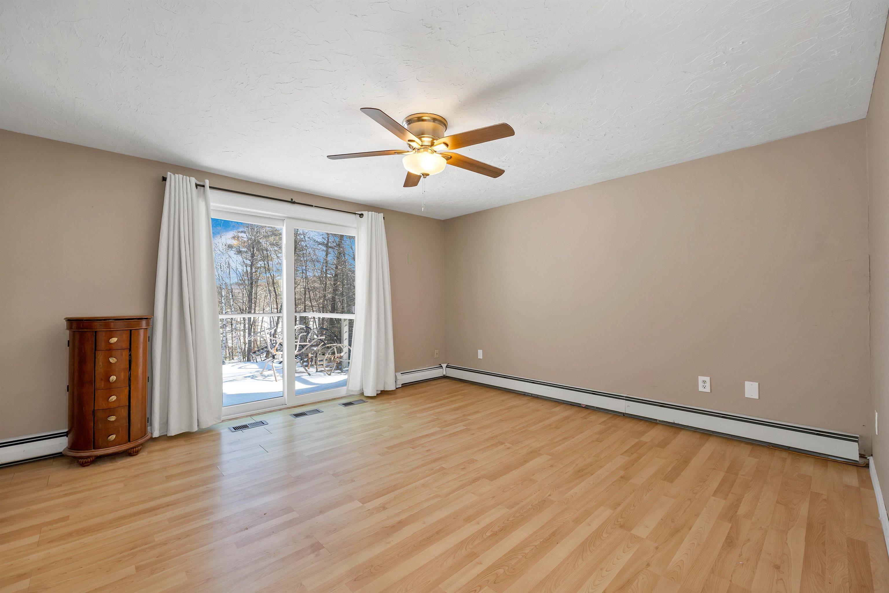 Gilmanton, New Hampshire 03237, United States, 3 Bedrooms Bedrooms, ,3 BathroomsBathrooms,Residential,Pending,82470