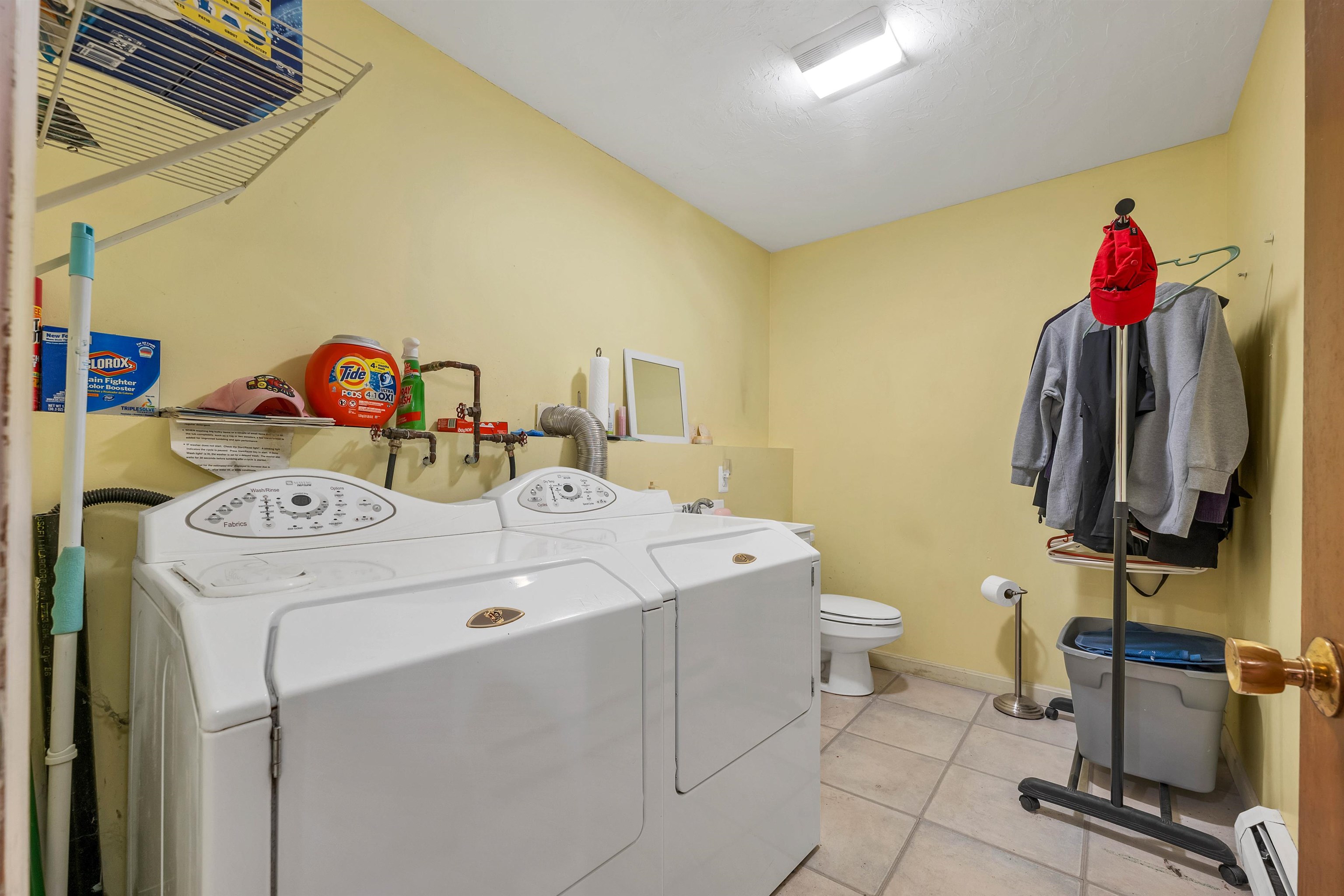 Gilmanton, New Hampshire 03237, United States, 3 Bedrooms Bedrooms, ,3 BathroomsBathrooms,Residential,Pending,82470