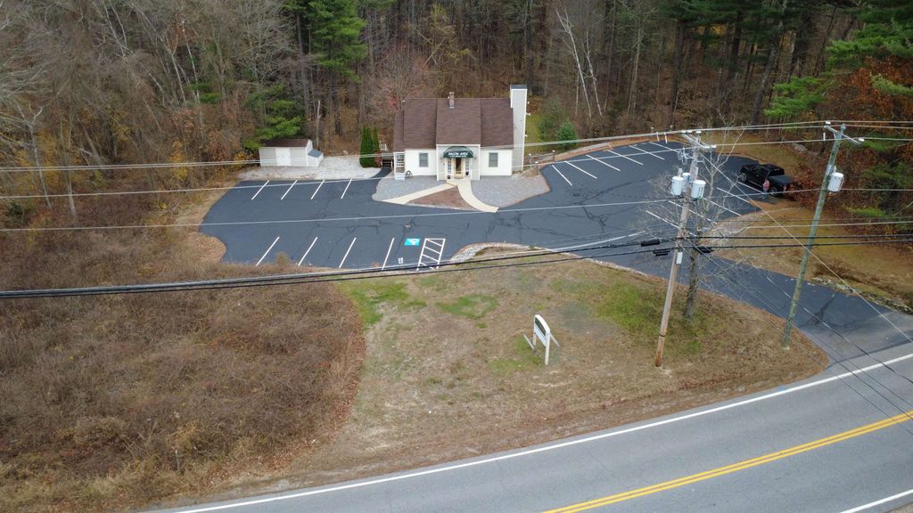 Photo of 110 Ponemah Road, Amherst, NH 03031 (MLS # 5070169)