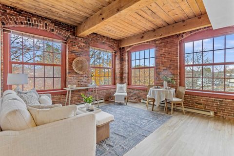 Photo of 335 Cypress Street #3B, Manchester, NH 03102 (MLS # 5069664)