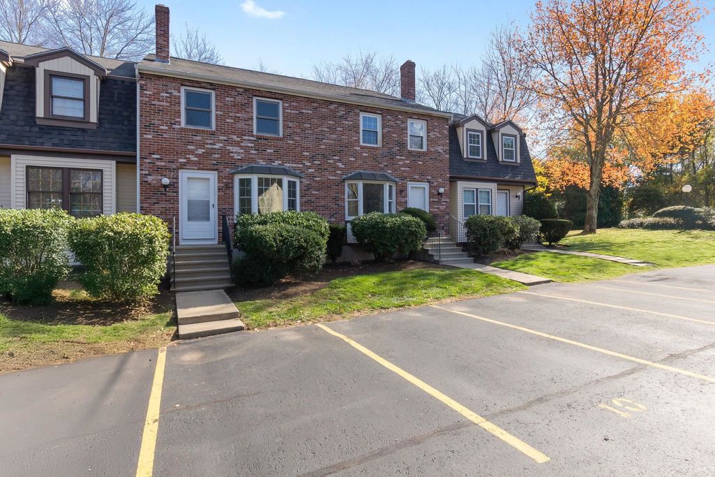 Photo of 135 Forrest Street #10, Plaistow, NH 03865 (MLS # 5067697)