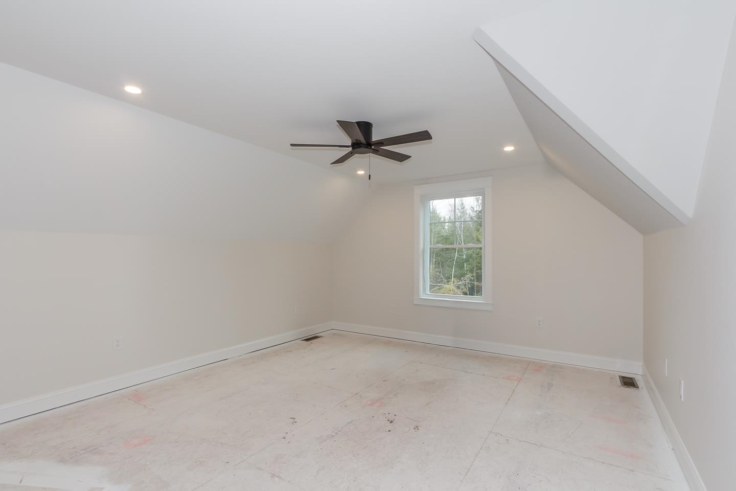 Bow, New Hampshire 03304, United States, 4 Bedrooms Bedrooms, ,3 BathroomsBathrooms,Residential,Active,211588