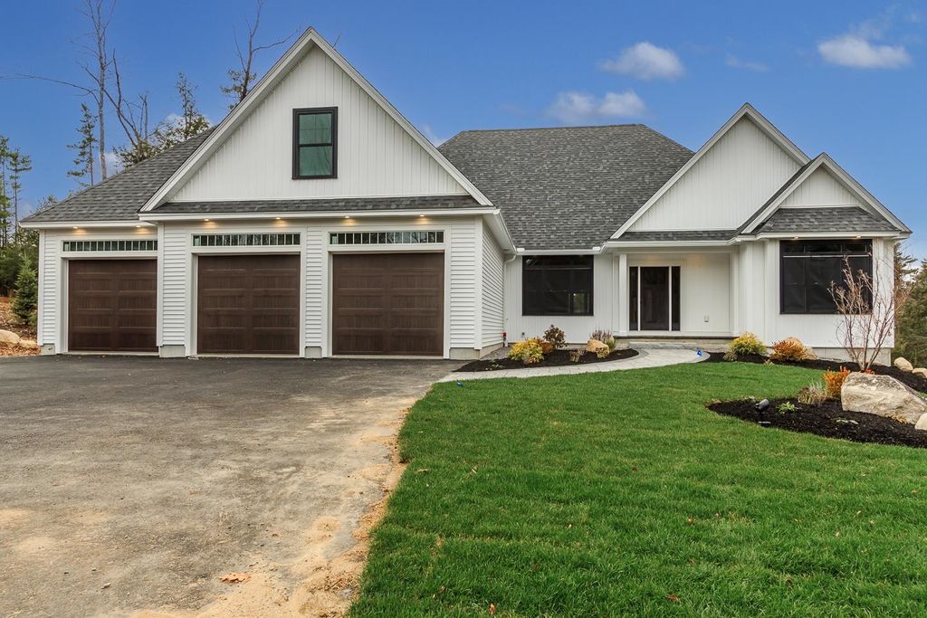 Photo of 36 Westover Lane #k, Bow, NH 03304 (MLS # 5061828)