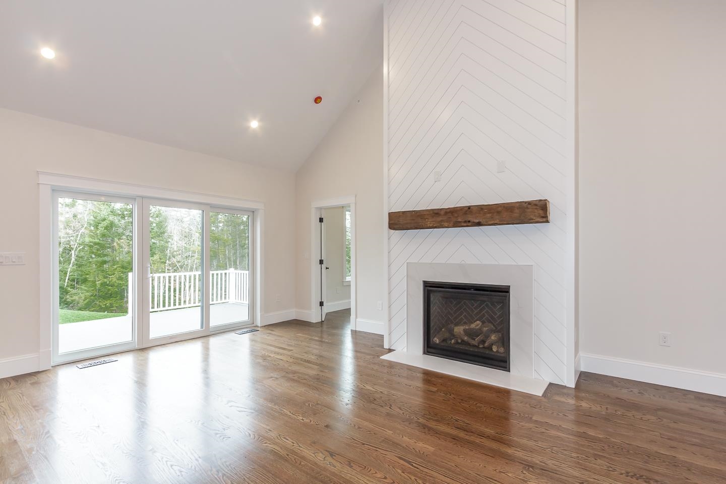 Bow, New Hampshire 03304, United States, 4 Bedrooms Bedrooms, ,3 BathroomsBathrooms,Residential,Active,211588