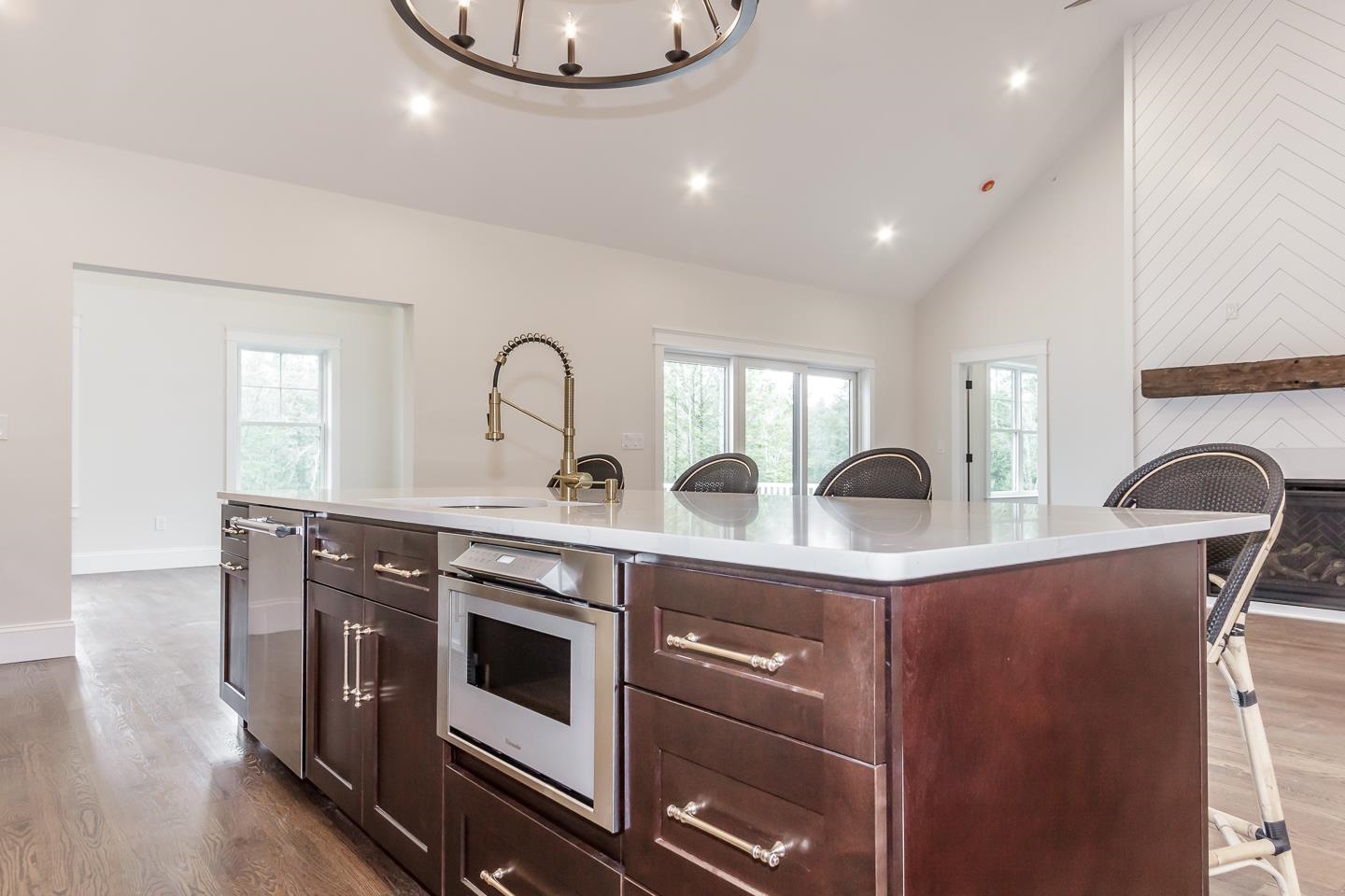 Bow, New Hampshire 03304, United States, 4 Bedrooms Bedrooms, ,3 BathroomsBathrooms,Residential,Active,211588