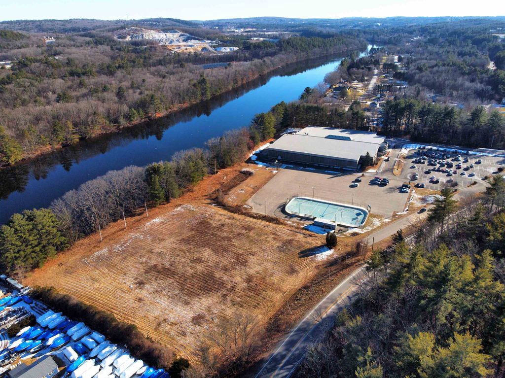 Photo of 321 West River Road, Hooksett, NH 03106 (MLS # 4943815)