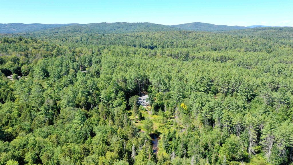Photo of 14 Fox Run Road, Wilmot, NH 03287 (MLS # 5058522)