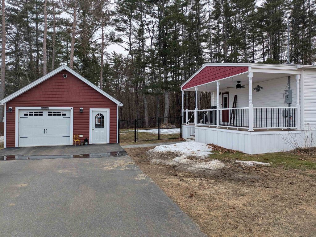 Photo of 11 Corn Hill Road, Boscawen, NH 03303 (MLS # 5081921)