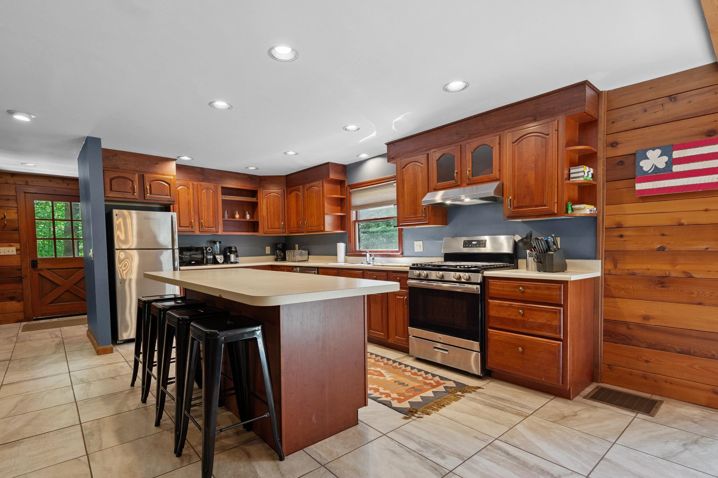 104 Rolling Ridge Road