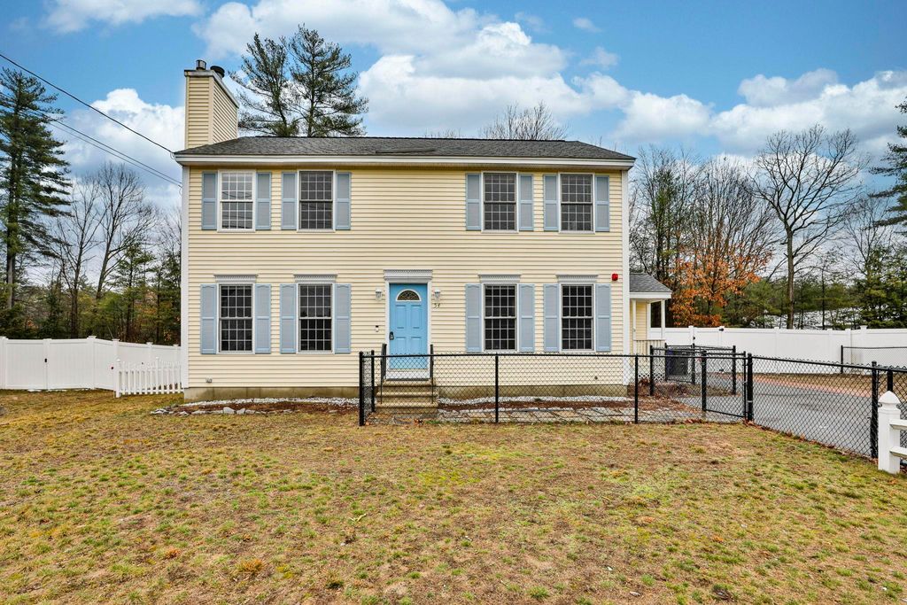 Photo of 54 Vandora Drive, Manchester, NH 03103 (MLS # 5082033)