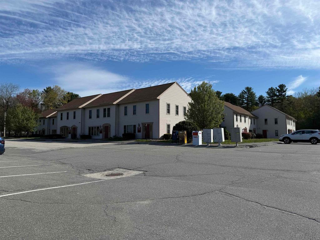 Photo of 12 Parmenter Road #B5, Londonderry, NH 03053 (MLS # 5087022)