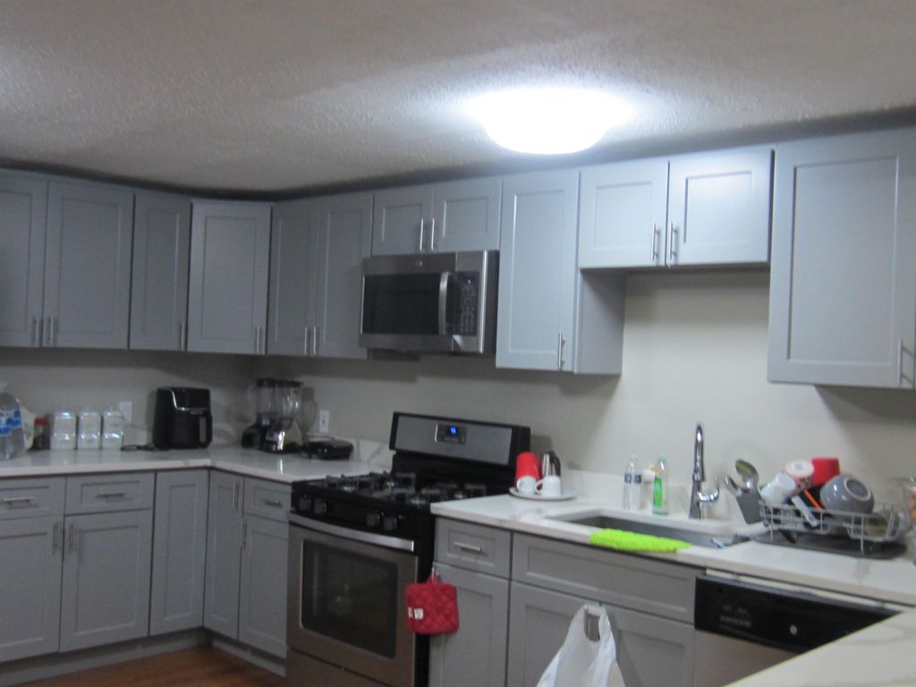 Photo of 162 Central Street, Manchester, NH 03103 (MLS # 5060532)