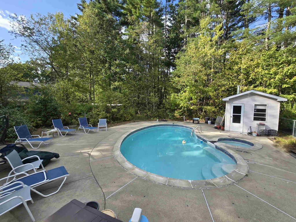 Photo of 4 Venne Circle, Concord, NH 03301 (MLS # 5066825)
