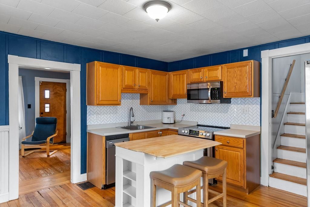 Photo of 36 S Maple Street, Manchester, NH 03103 (MLS # 5079952)