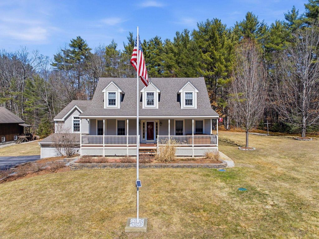 Photo of 166 Amherst Street, Amherst, NH 03031 (MLS # 5081601)