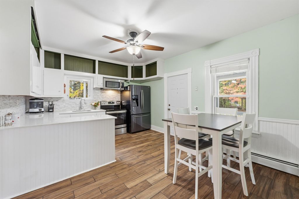 Photo of 10 Brady Avenue, Salem, NH 03079 (MLS # 5066707)