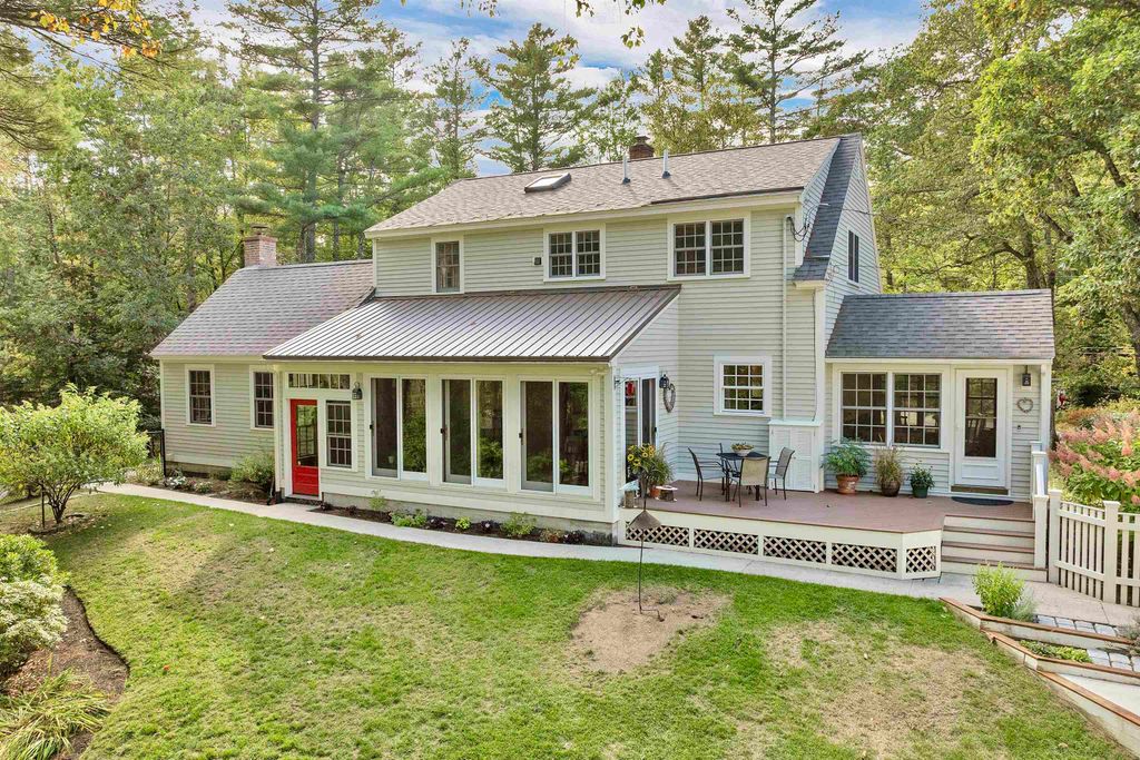 Photo of 19 Cotton Mountain Road, Wolfeboro, NH 03894 (MLS # 5076310)