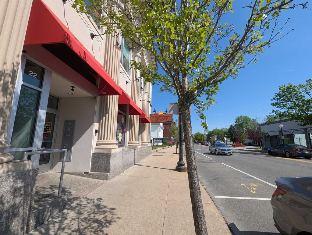 Photo of 22 South Main Street #205, Rochester, NH 03820 (MLS # 5081843)