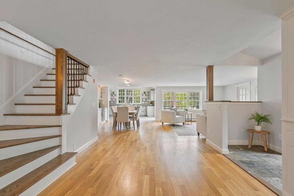 Photo of 333 Main Street, Plaistow, NH 03865 (MLS # 5065239)