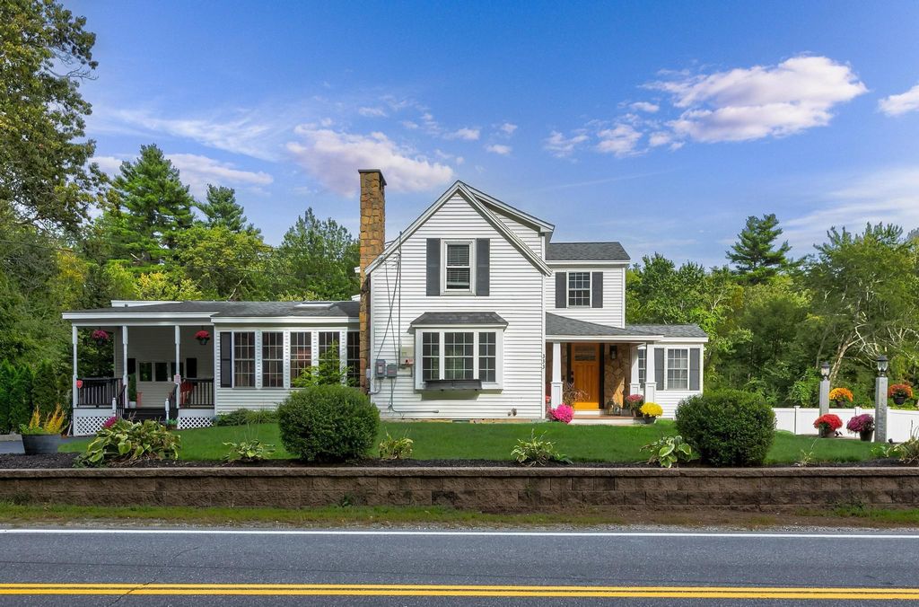 Photo of 333 Main Street, Plaistow, NH 03865 (MLS # 5065239)