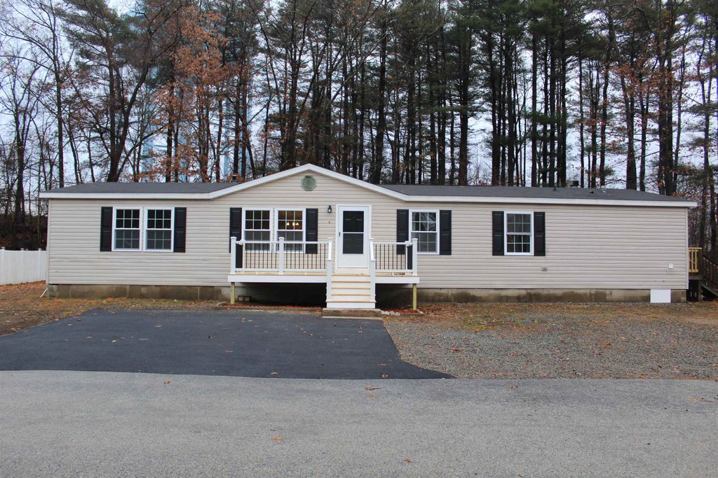 Photo of 6 Laura Lane, Seabrook, NH 03874 (MLS # 5070847)