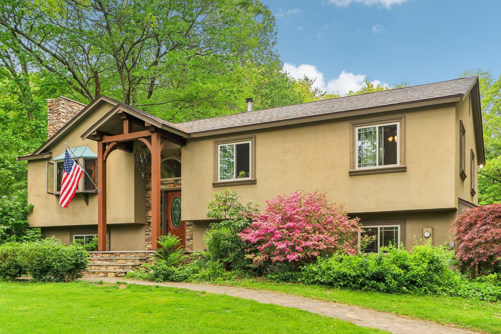 6 Hunter Drive