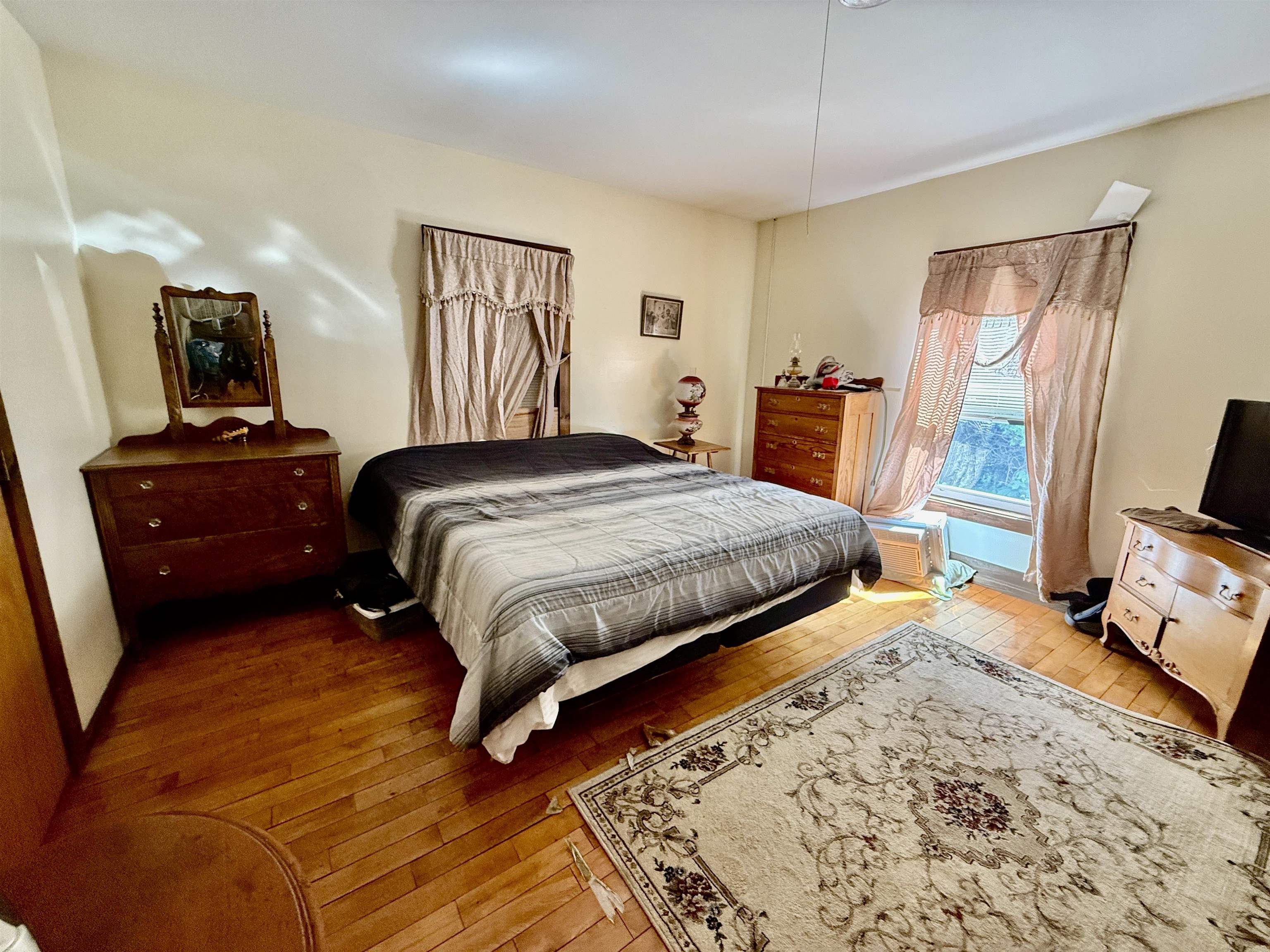 Johnson, Vermont 05656, United States, 4 Bedrooms Bedrooms, ,2 BathroomsBathrooms,Residential,Active,191579