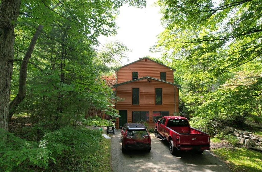 Photo of 4 Bartlett Road, Durham, NH 03824 (MLS # 5064190)
