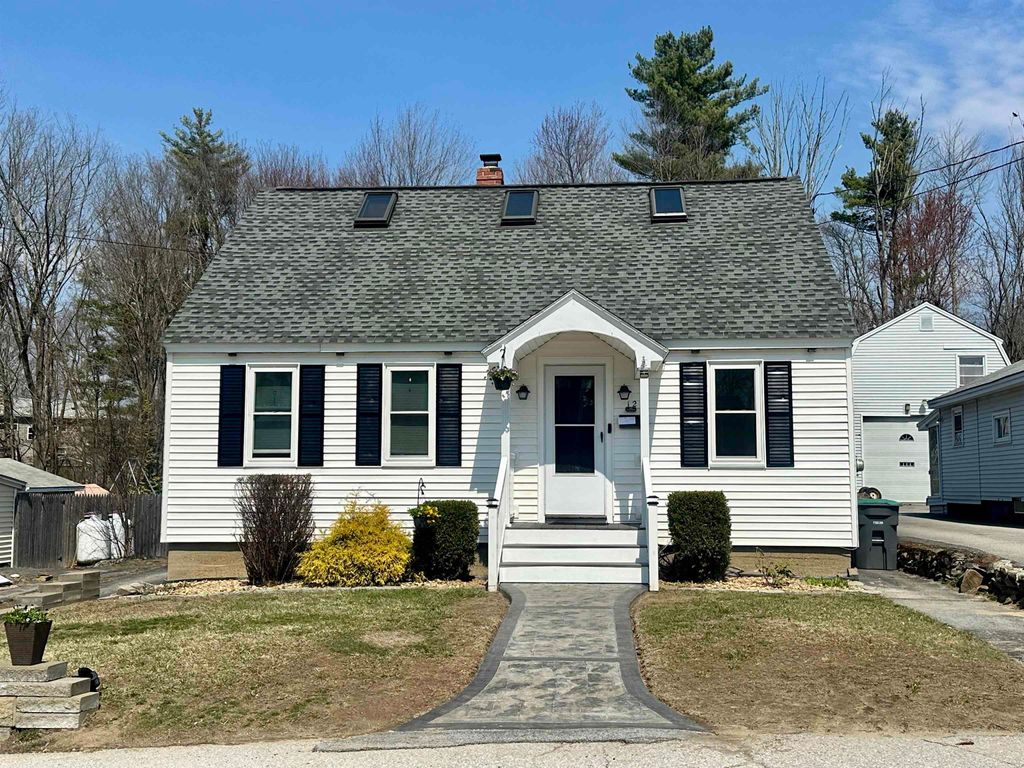 Photo of 12 Lindy Street, Pembroke, NH 03275 (MLS # 5083096)