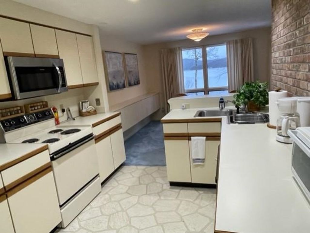 Photo of 9 Pioneer Point, Grantham, NH 03753 (MLS # 5063253)