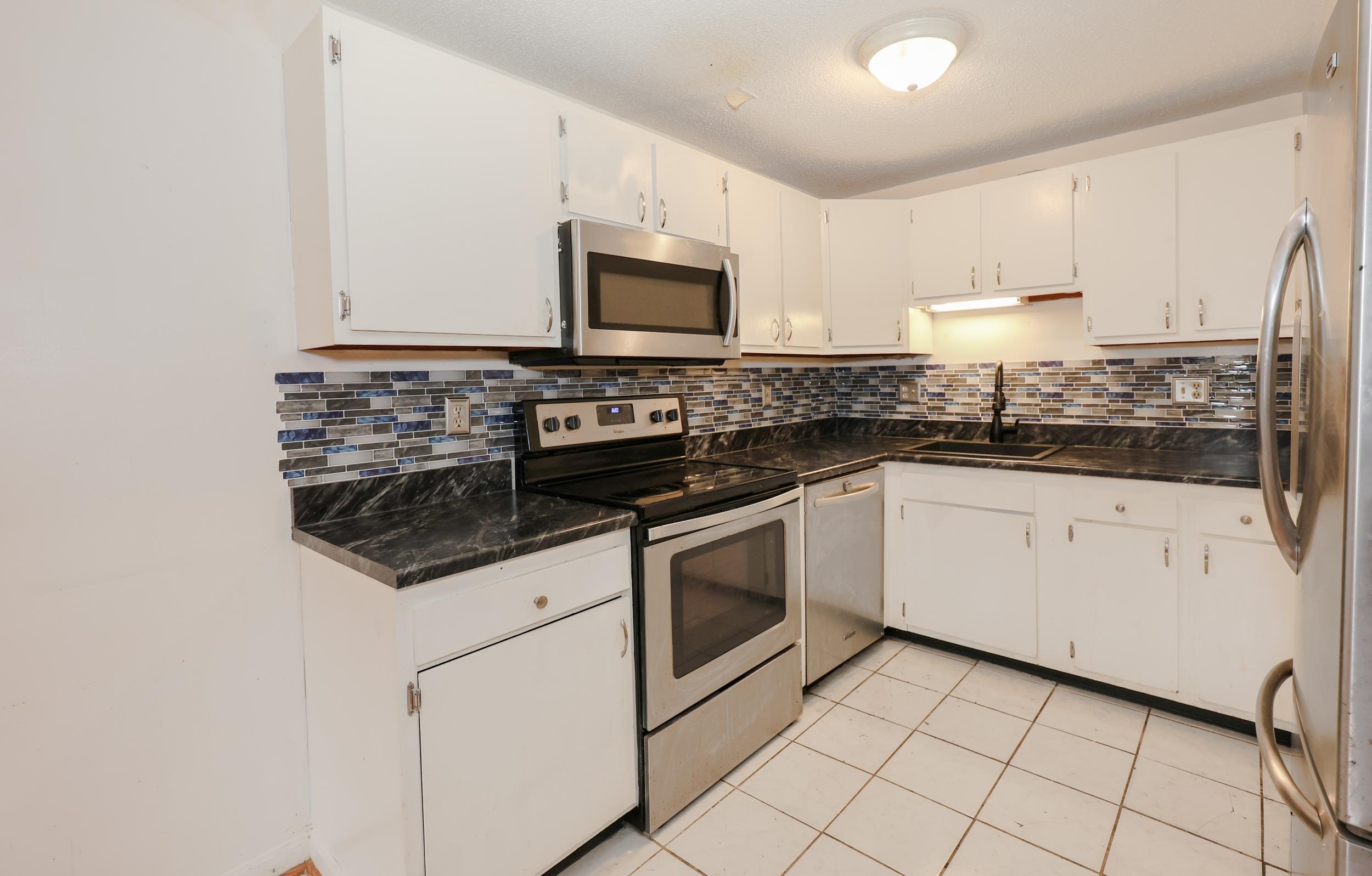 915 Elmwood Drive
