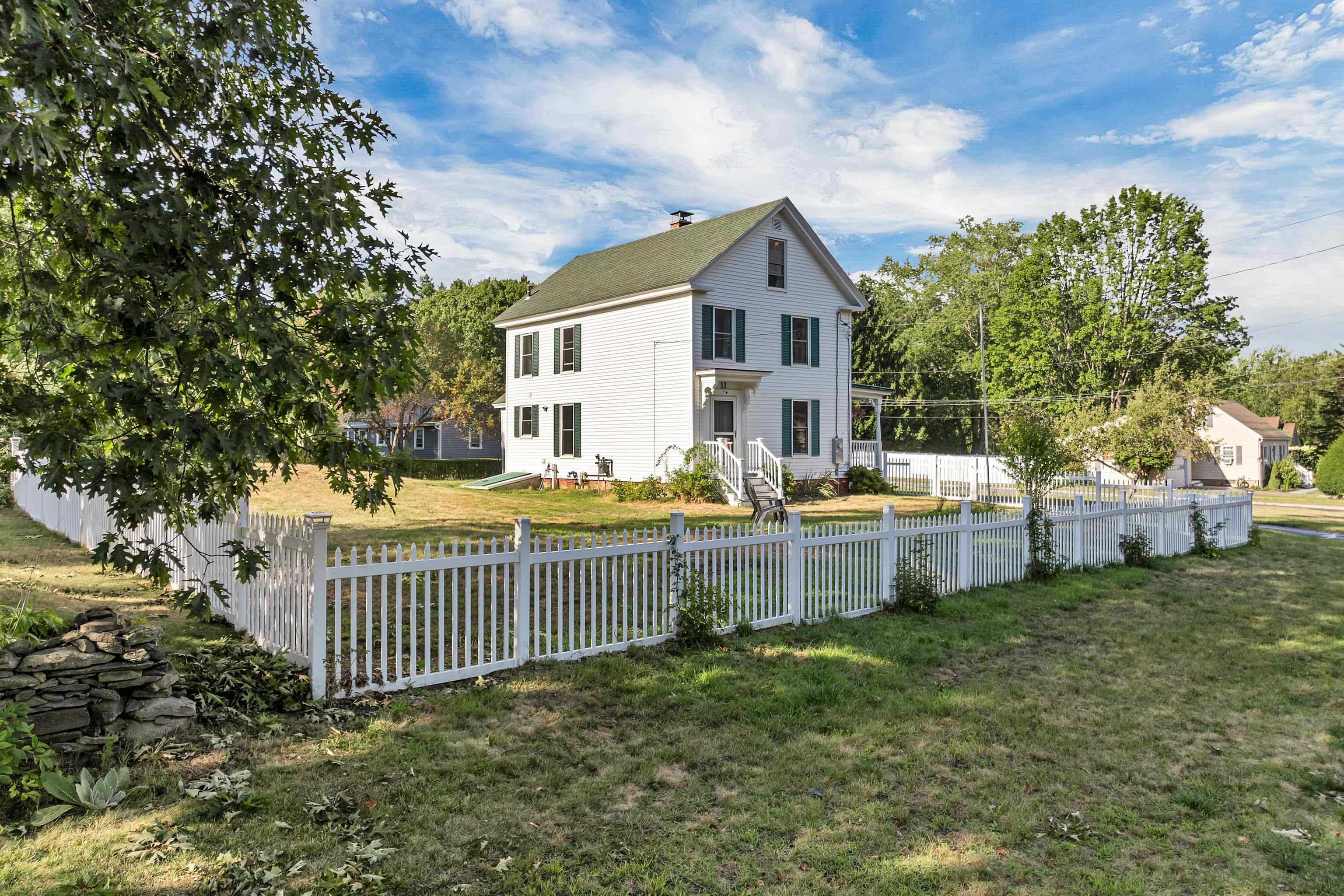 11 Old Stage Road