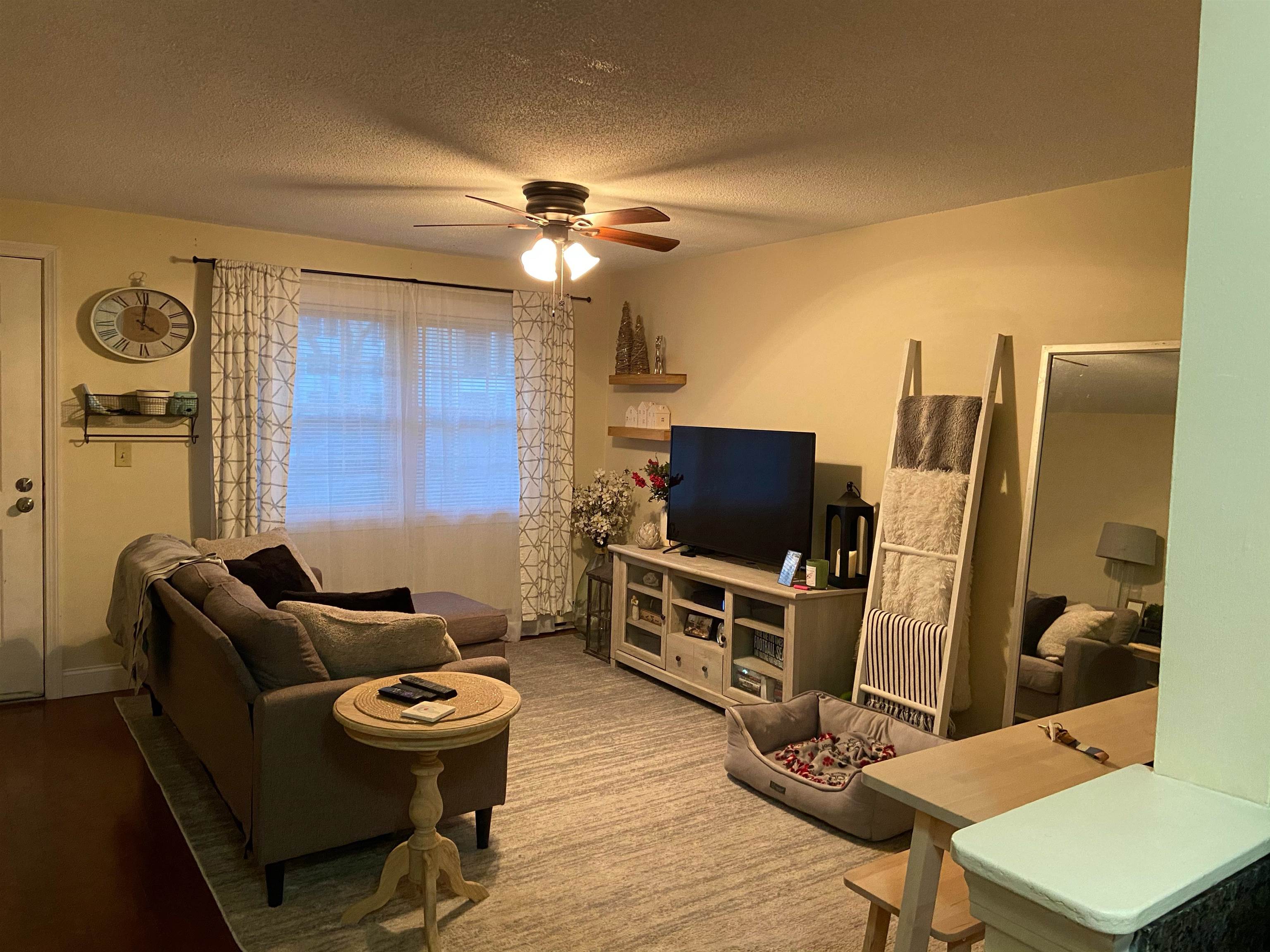 93 Henry Law Avenue 29
