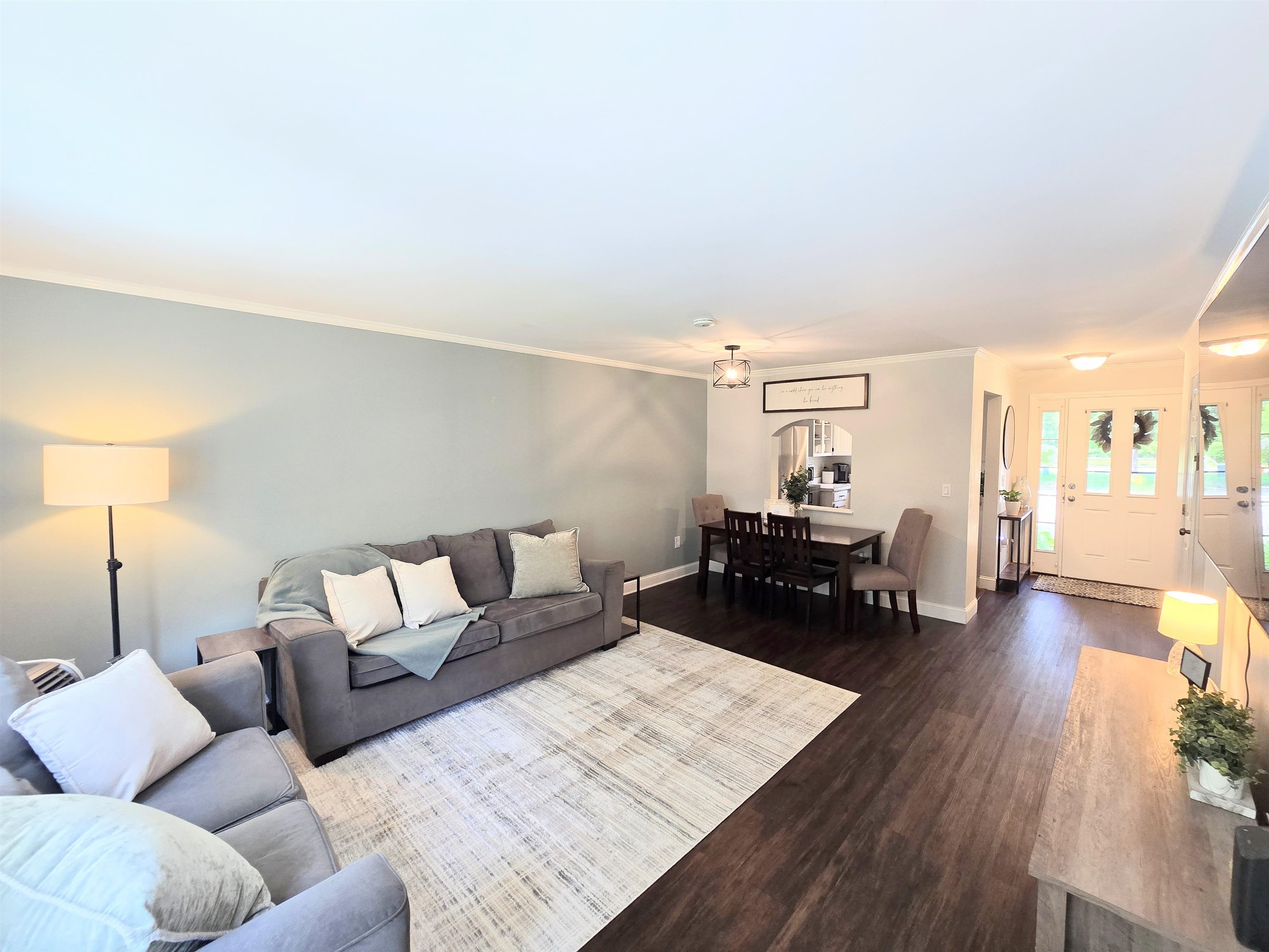 Concord, New Hampshire 03301, United States, 2 Bedrooms Bedrooms, ,2 BathroomsBathrooms,Residential,Active,191026